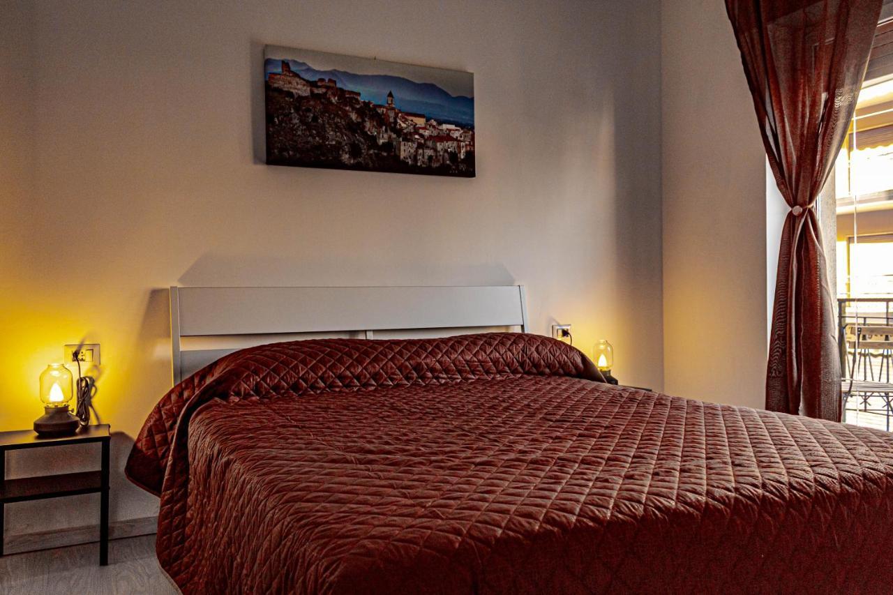 Bed End Breakfast Mediterraneo Scalea Kültér fotó