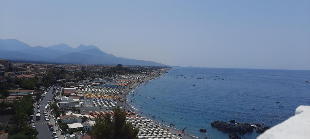 Bed End Breakfast Mediterraneo Scalea Kültér fotó