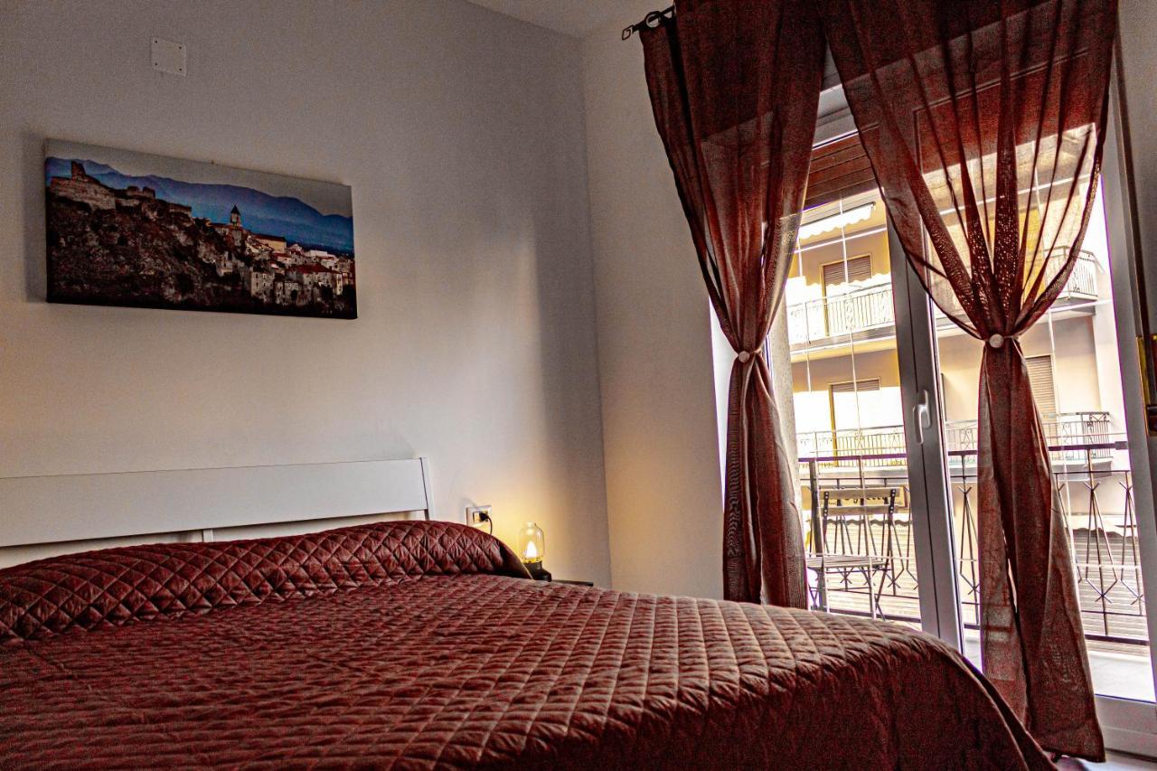 Bed End Breakfast Mediterraneo Scalea Kültér fotó